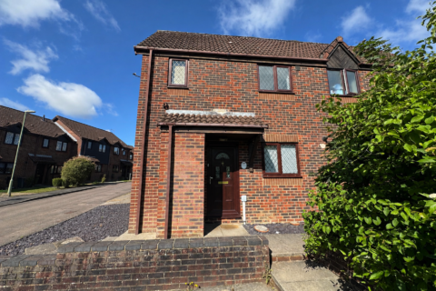 Vanburgh Gardens, Basingstoke, RG22